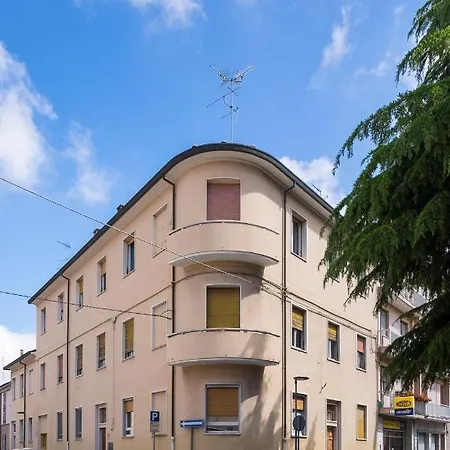 Bezzi Suites Apartment *
