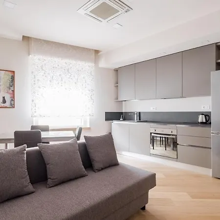 Bezzi Suites Apartment